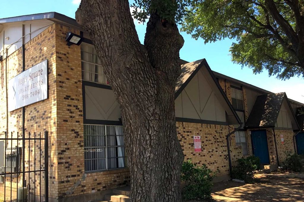 Regis Square Apartments; pet friendly two and three bedroom townhomes in Dallas DFW near Seagoville, Mesquite, Garland, Balch Springs